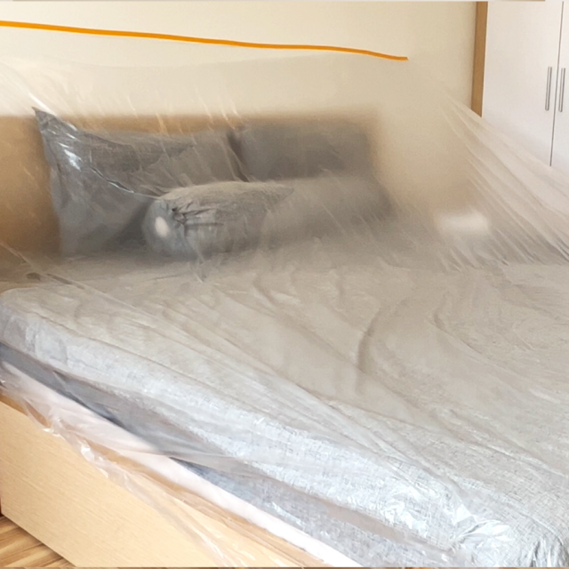 Màng nilon che bụi khổ lớn 3mx20m, tấm nilon che phủ ngăn bụi cho tủ, giường, kệ bếp có băng keo dính 1 đầu tiện lợi Màng nilon che bụi khổ lớn 3mx20m, tấm nilon che phủ ngăn bụi cho tủ, giường, kệ bếp có băng keo dính 1 đầu tiện lợi